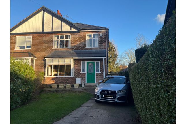3 bedroom semi-detached house for sale
