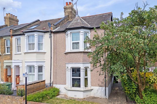 Connaught Road, London E4 1 bed apartment for sale