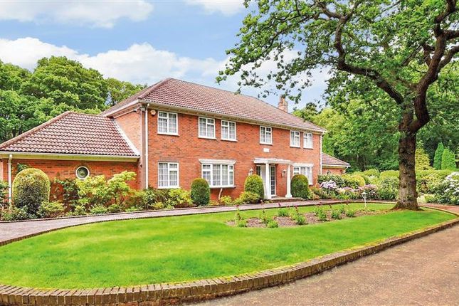 4 bed detached house