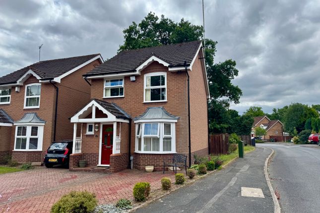 3 bedroom link detached house for sale