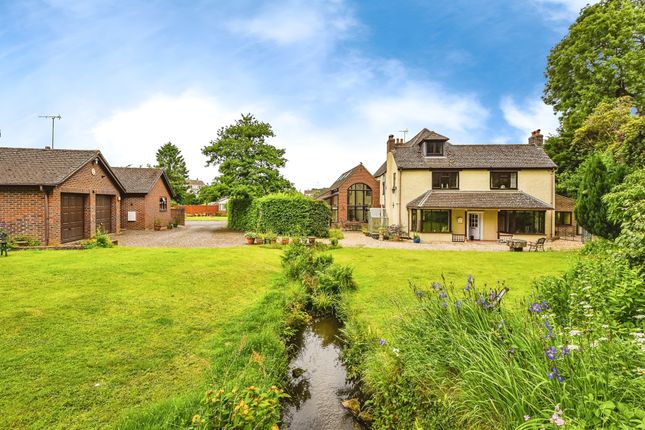 8 bedroom detached house for sale