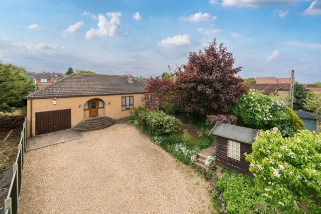 Lincoln Road, Washingborough... 3 bed detached bungalow for sale