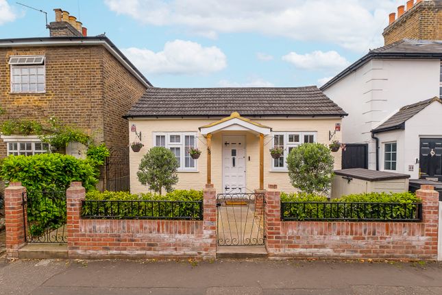3 bed detached bungalow