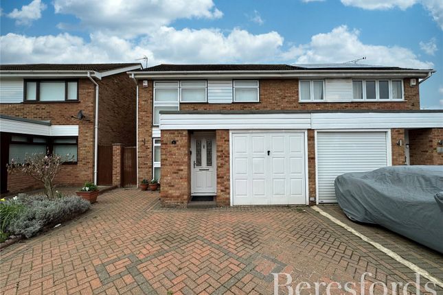 Veny Crescent, Hornchurch, RM12 3 bed semi