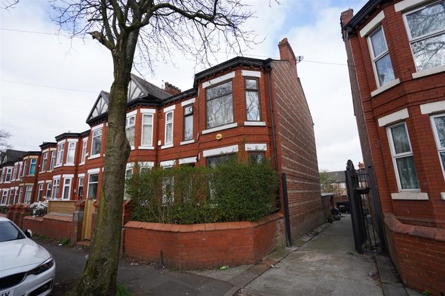 4 bedroom end of terrace house for sale
