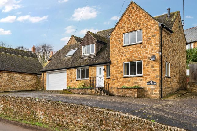 Ivy Lane, Banbury, OX15 4 bed detached house for sale