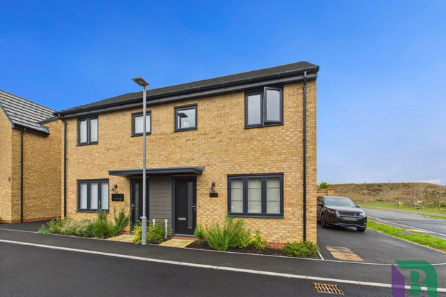 Jackson Grove, Milton Keynes MK17 3 bed semi