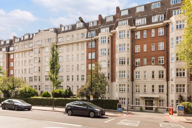 4 bedroom flat for sale