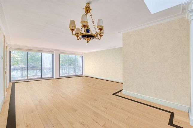 Grosvenor Road, London, SW1V 2 bed apartment for sale