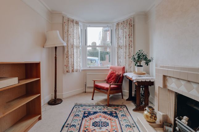 King Edward Road, Watford, WD19 2 bed terraced house for sale