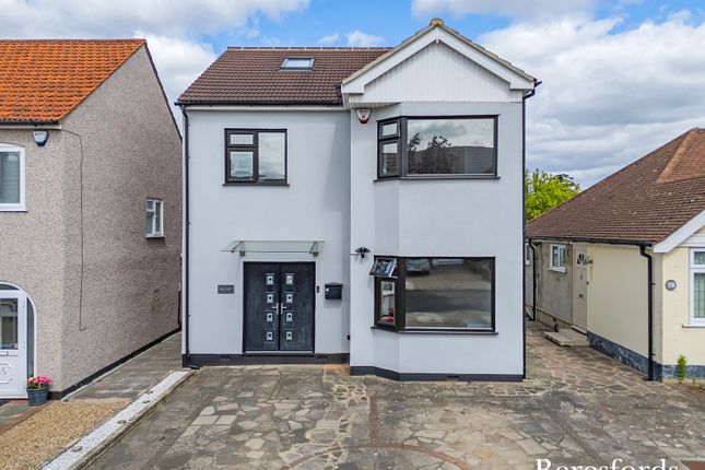 Marshalls Drive, Romford, RM1 5 bed detached house for sale
