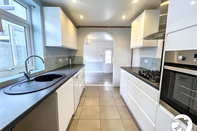 Frindsbury Road, Frindsbury, Kent, ME2 3 bed terraced house for sale