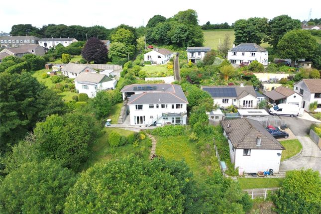 6 bedroom bungalow for sale