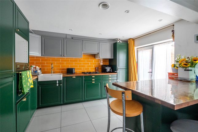 Southwood Road, Bedfordshire LU5 3 bed end of terrace house for sale