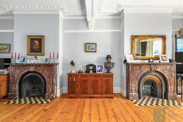 6 bedroom terraced house for sale