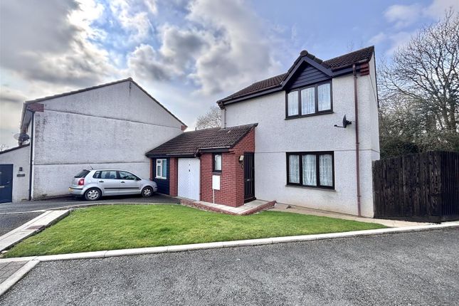 2 bedroom link detached house for sale