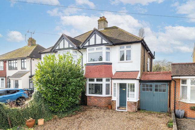 Thornton Crescent, Coulsdon, CR5 3 bed semi