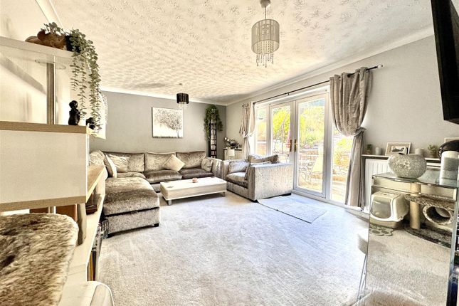 Amberslade Walk, Dibden Purlieu... 4 bed house for sale
