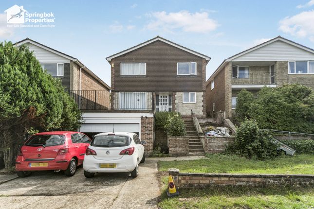 5 bed detached house