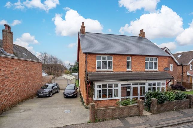 Guilden Road, Chichester 4 bed detached house for sale