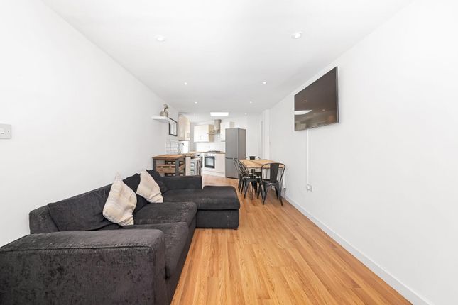 Grange Road, Crystal Palace, London... 2 bed maisonette for sale