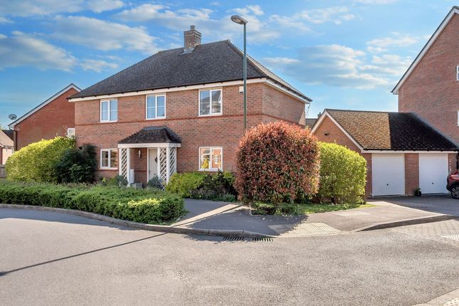 Sargent Way, Broadbridge Heath, RH12 4 bed detached house for sale