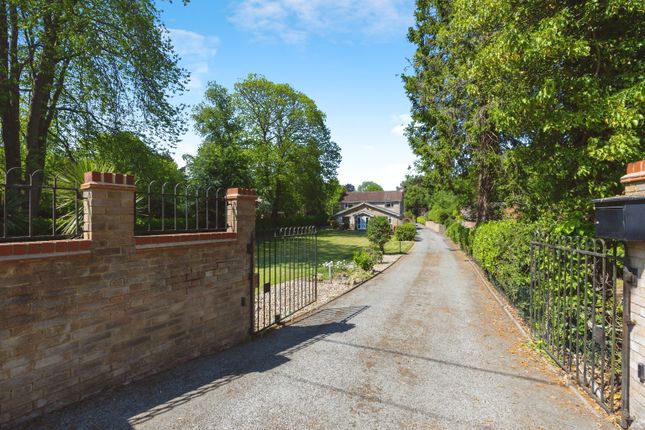 Canterbury Road, Ashford TN25 4 bed detached house for sale
