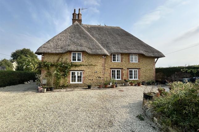Sandy Lane, Chippenham 5 bed detached house for sale
