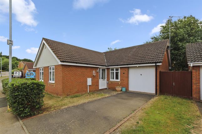 Lodge Way, Irthlingborough 3 bed detached bungalow for sale