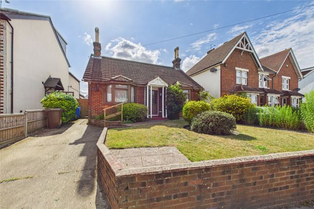 Park Road, Farnborough, Hampshire, GU14 2 bed bungalow for sale