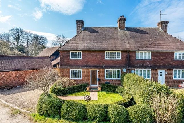 WESTHUMBLE STREET, WESTHUMBLE, RH5 3 bed semi