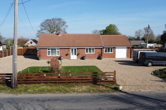 East Road, CO5 8TA 3 bed bungalow for sale
