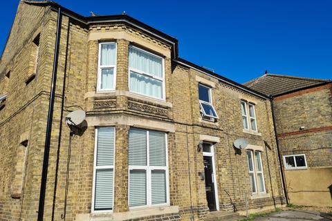 Queen Street, Whittlesey, PE7 1AY 2 bed flat for sale