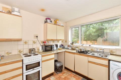 New Street, Canterbury, Kent 2 bed detached bungalow for sale