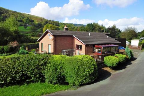 Pontdolgoch, Caersws, Powys, SY17 3 bed bungalow for sale