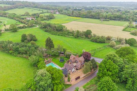 Waltham Abbey, London EN9 4 bed detached house for sale