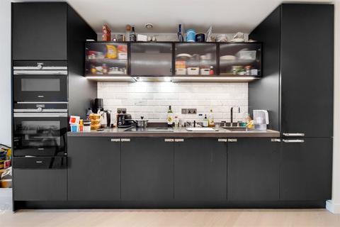Sun Street, City Of London, EC2A 1 bed apartment for sale