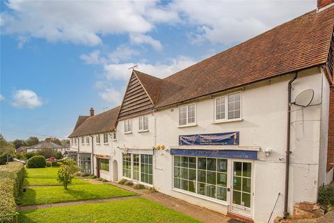 Station Road, Digswell, Welwyn, AL6 2 bed maisonette for sale