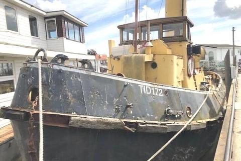 1 bedroom houseboat for sale