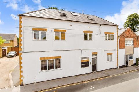 Junction Road, South Croydon, Surrey 1 bed apartment for sale