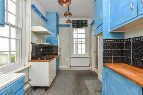 Western Esplanade, Broadstairs, Kent 2 bed apartment for sale