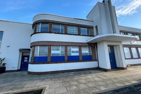 Roe Farm Lane, Chaddesden, Derby, DE21 3 bed flat for sale