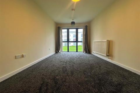 Ridge Close, Newsome 2 bed apartment for sale