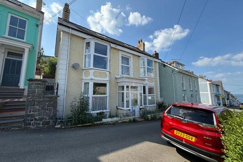 Gomer Crescent, New Quay, SA45 4 bed detached house for sale