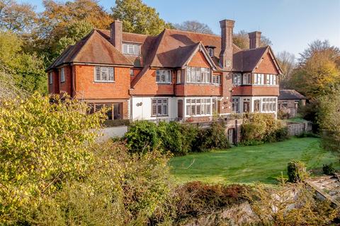 Chestnut Avenue, Westerham, Kent 8 bed detached house for sale