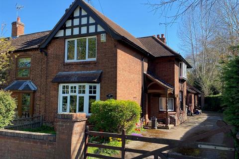 Main Street, Sutton On Trent 3 bed detached house for sale