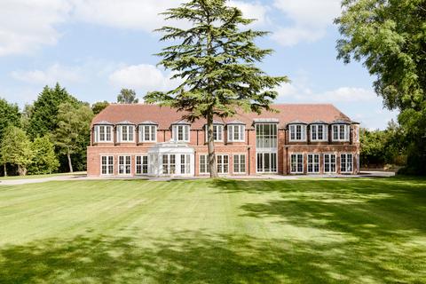 Fulmer Common Road, Fulmer, SL0 6 bed detached house for sale