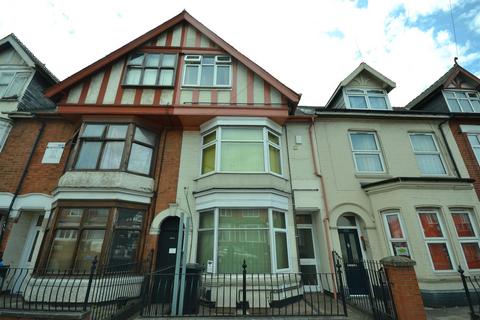 East Park Road, Leicester 3 bed terraced house for sale