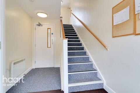 Alicia Crescent, Newport 2 bed apartment for sale