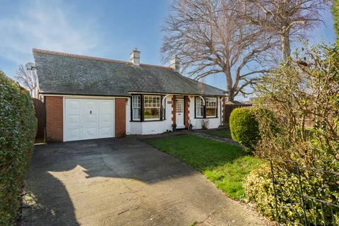 Hayling Island PO11 3 bed detached bungalow for sale